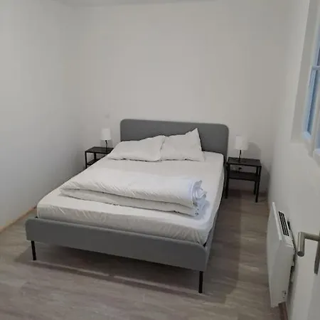 Petite Maison En Bord De Loir